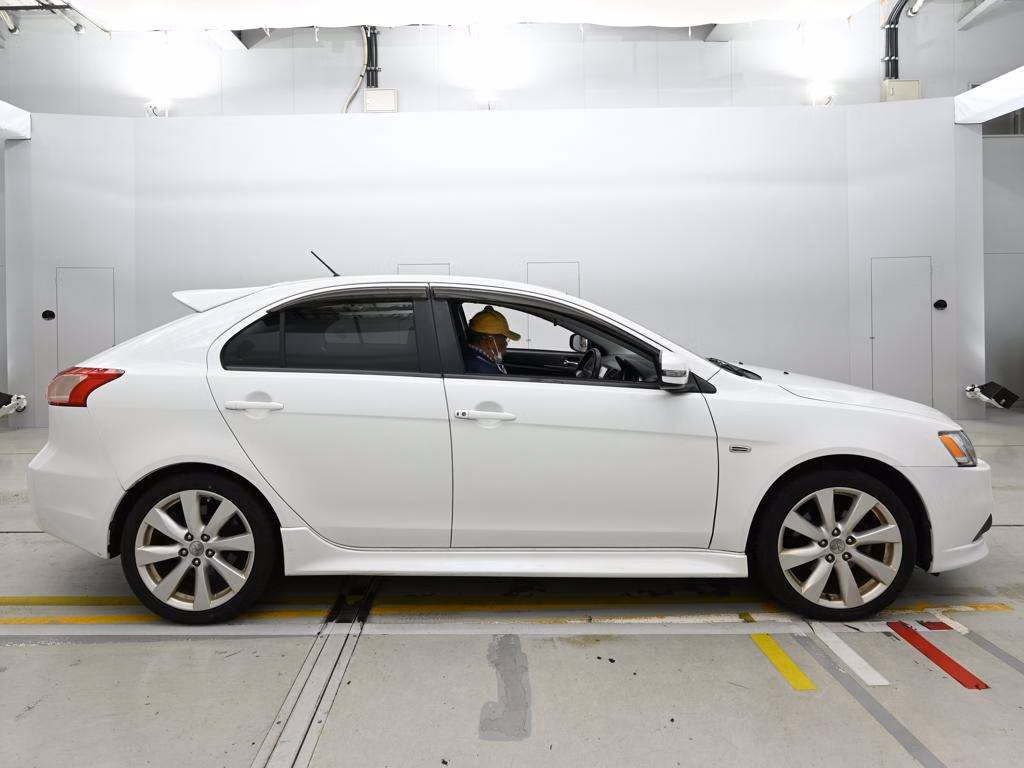 MITSUBISHI GALANT FORTIS