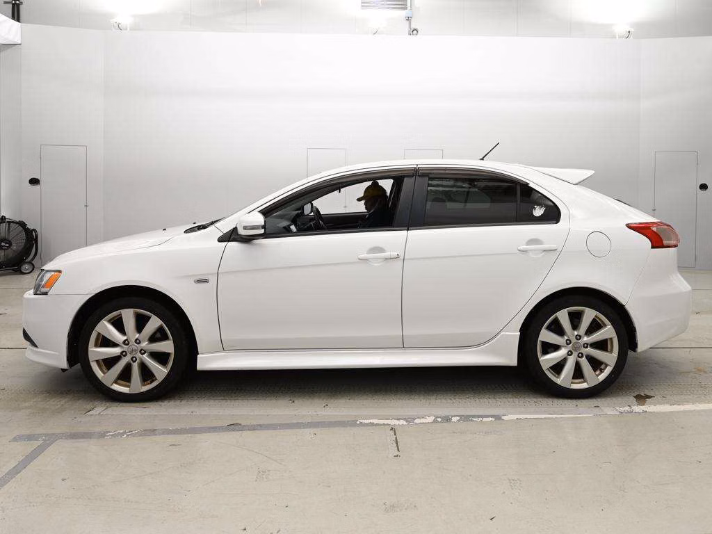 MITSUBISHI GALANT FORTIS