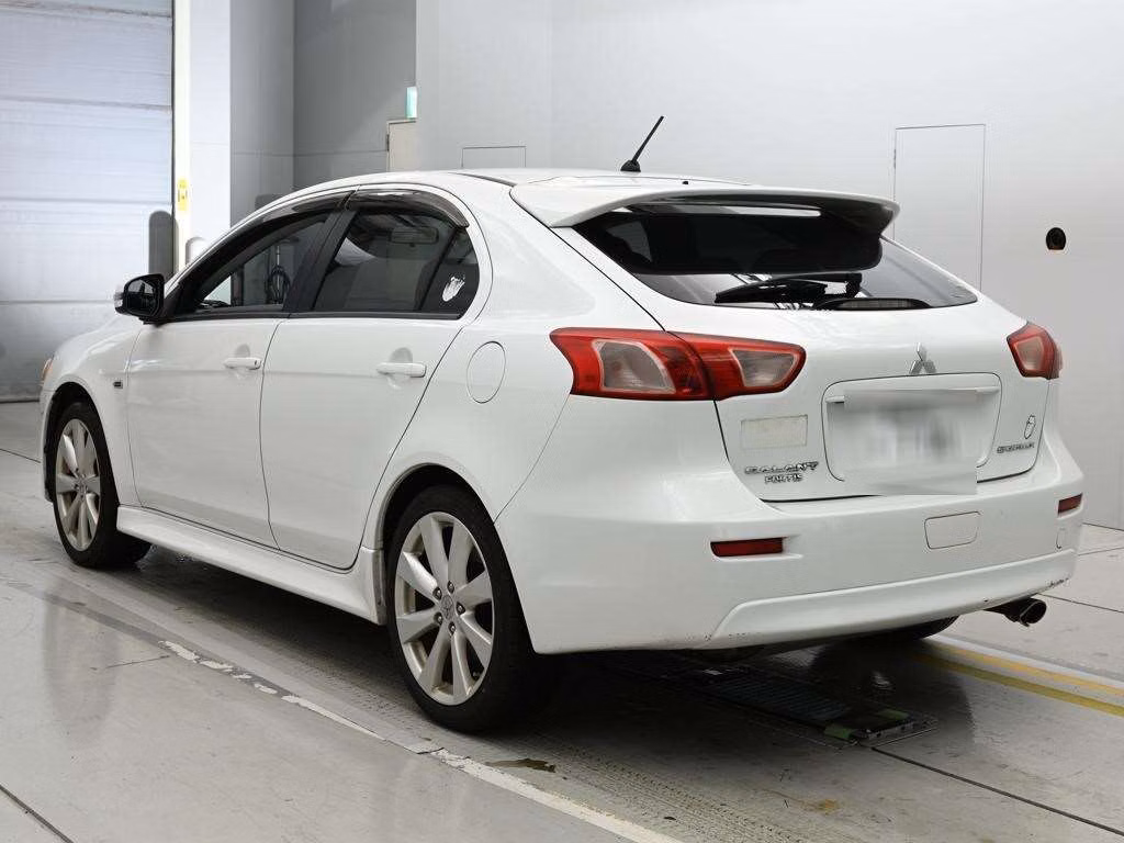 MITSUBISHI GALANT FORTIS