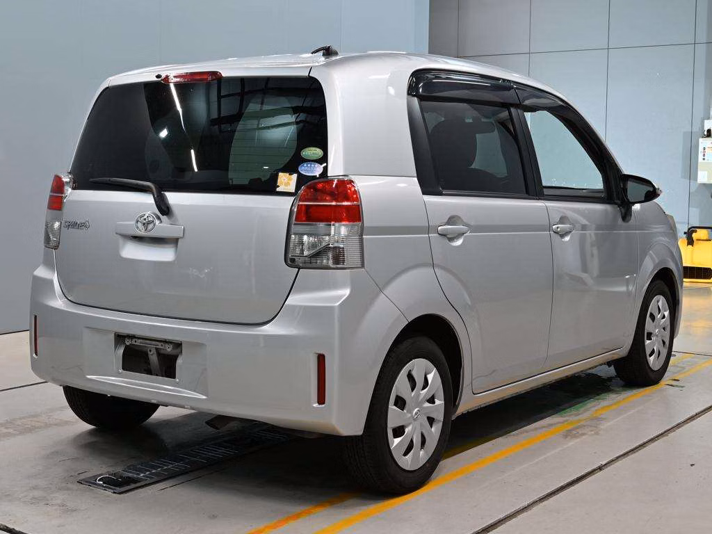 TOYOTA SPADE