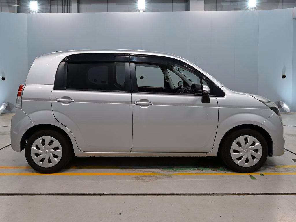 TOYOTA SPADE
