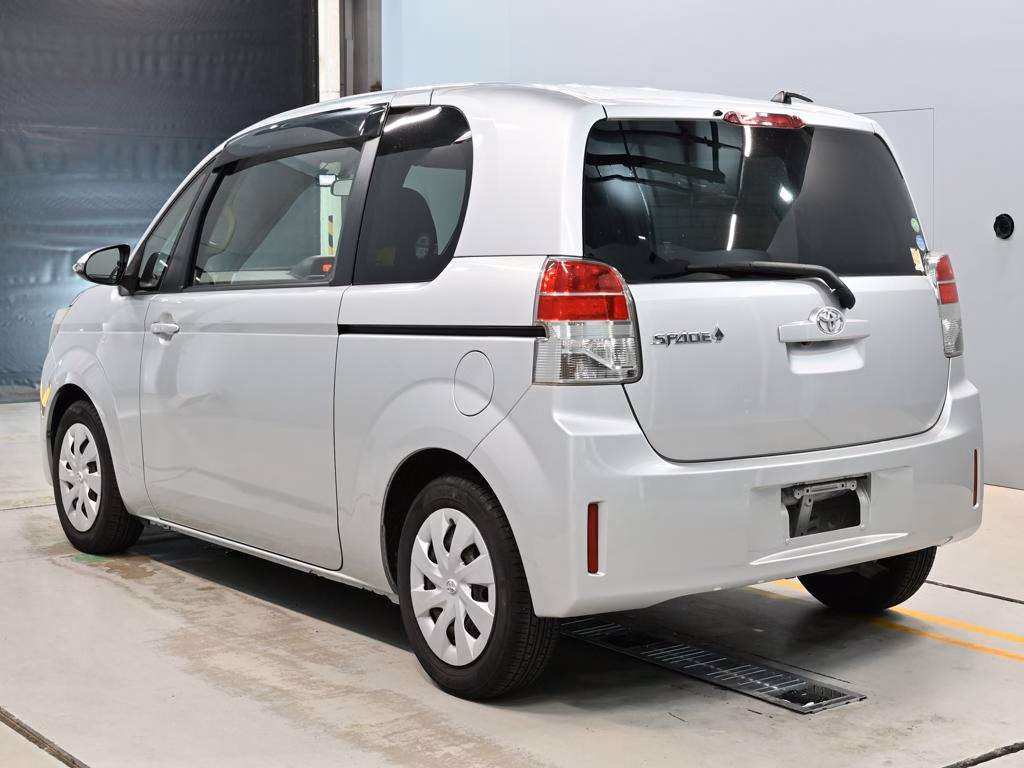 TOYOTA SPADE