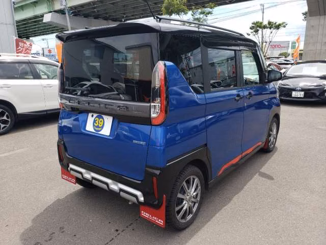 MITSUBISHI DELICA MINI