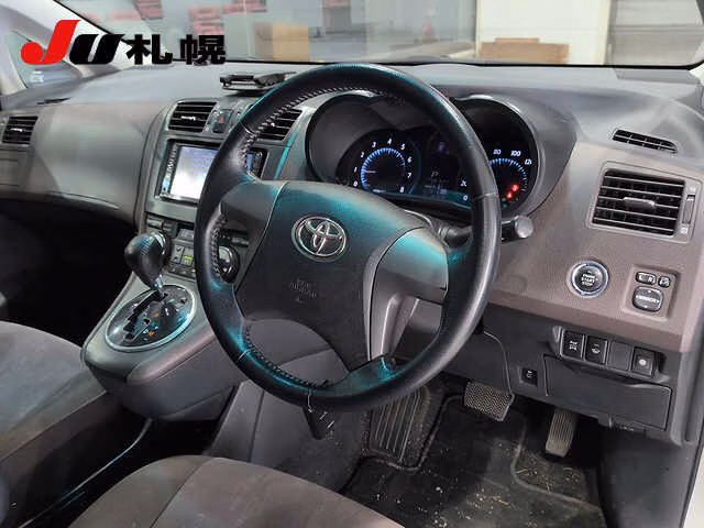 Toyota Mark X Zio