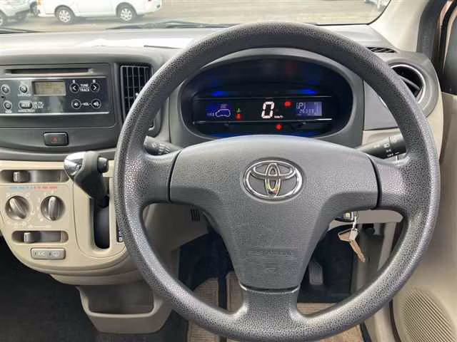 TOYOTA PIXIS EPOCH
