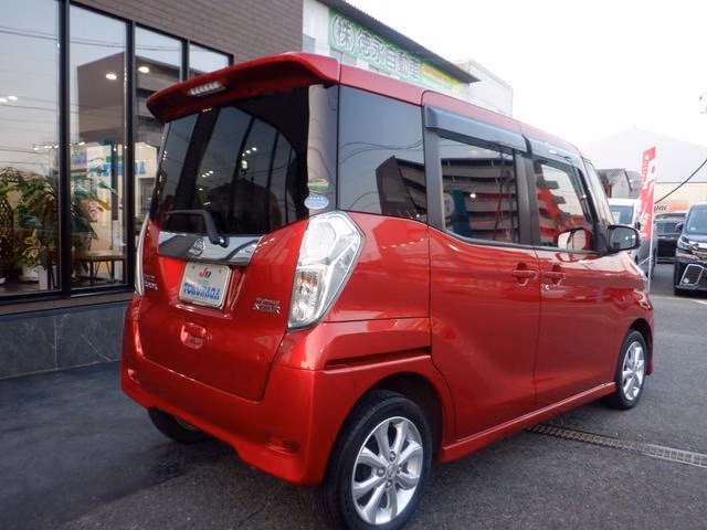 NISSAN DAYZ ROOX
