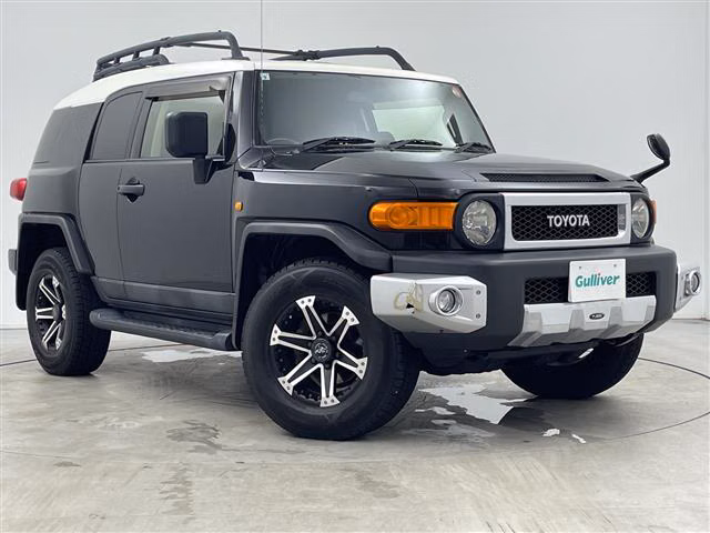 TOYOTA FJ CRUISER