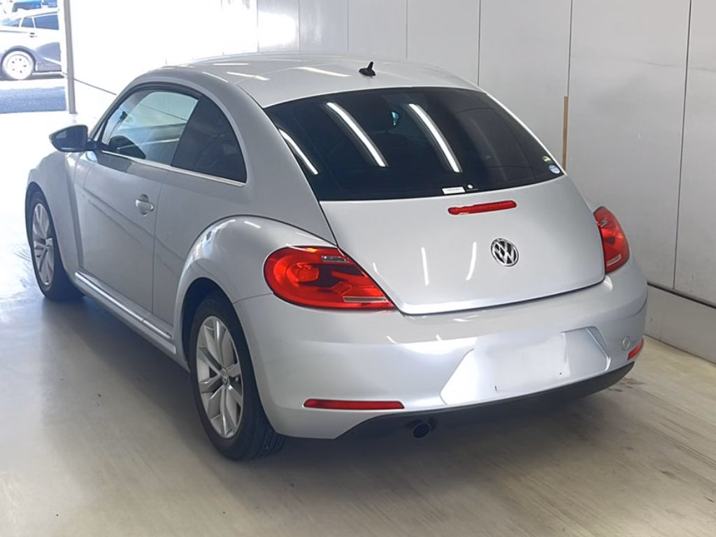 VOLKSWAGEN BEETLE