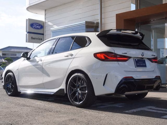 BMW 1-SERIES