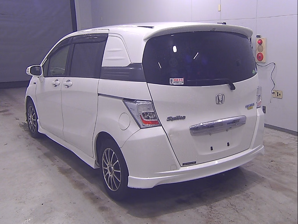 HONDA FREED SPIKE