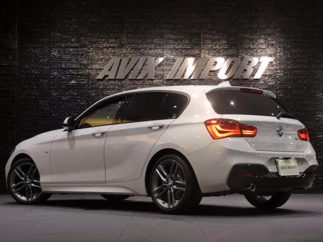 BMW 1-SERIES