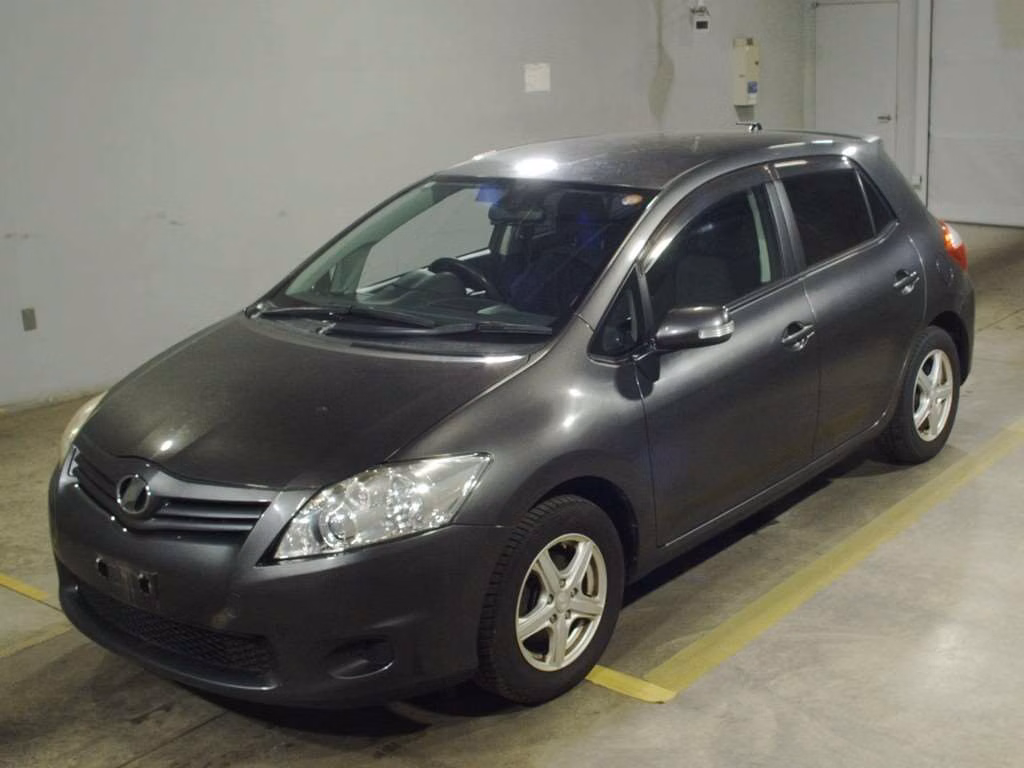 TOYOTA AURIS
