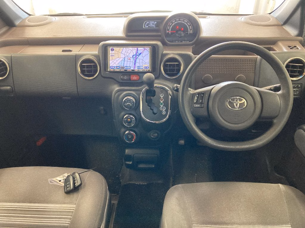 TOYOTA SPADE