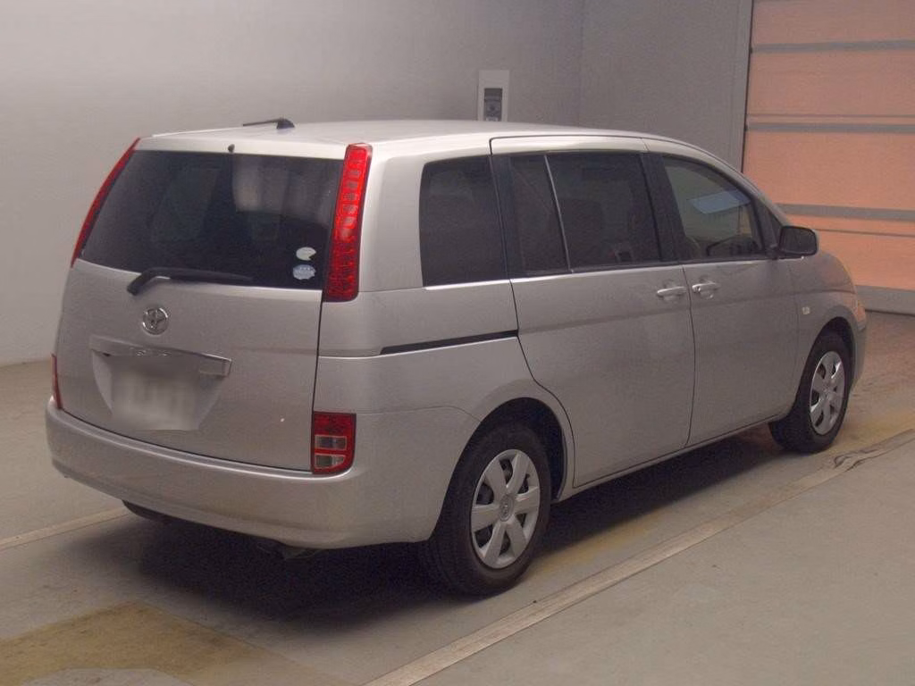 TOYOTA ISIS