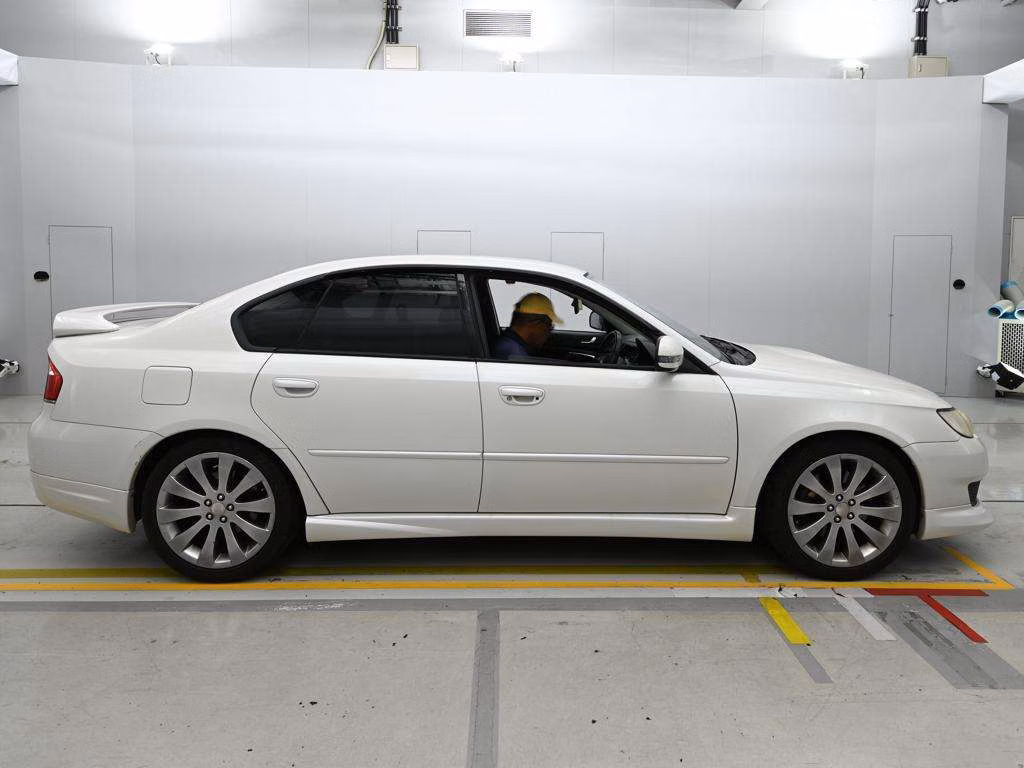 SUBARU LEGACY B4
