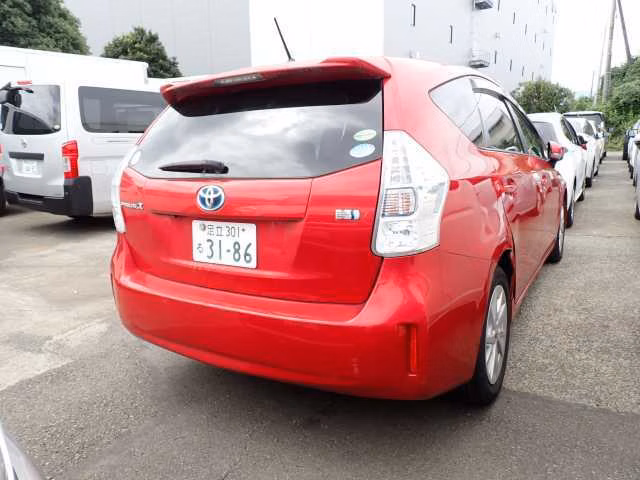 TOYOTA PRIUS ALPHA