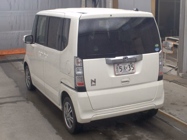 HONDA N-BOX