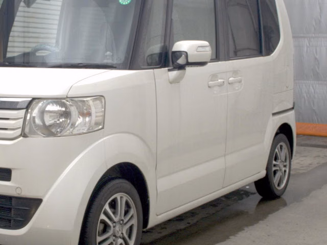 HONDA N-BOX
