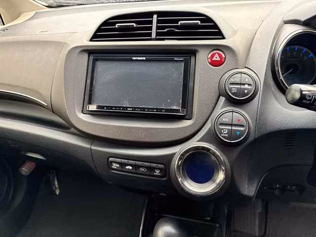 HONDA FIT SHUTTLE