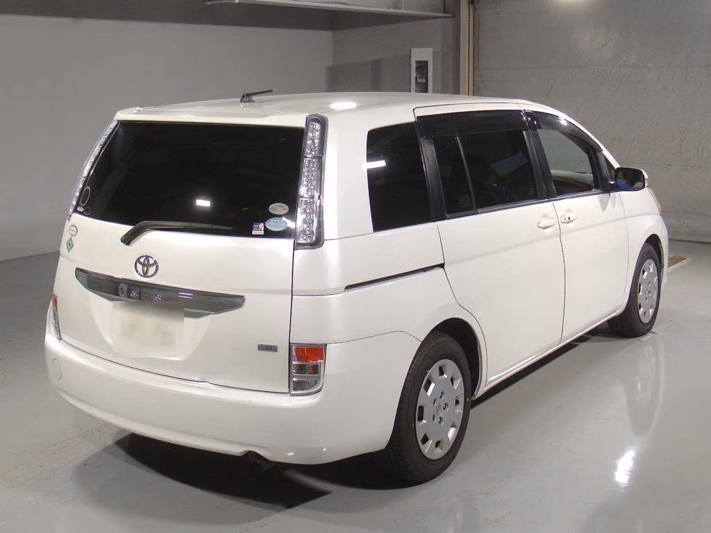TOYOTA ISIS