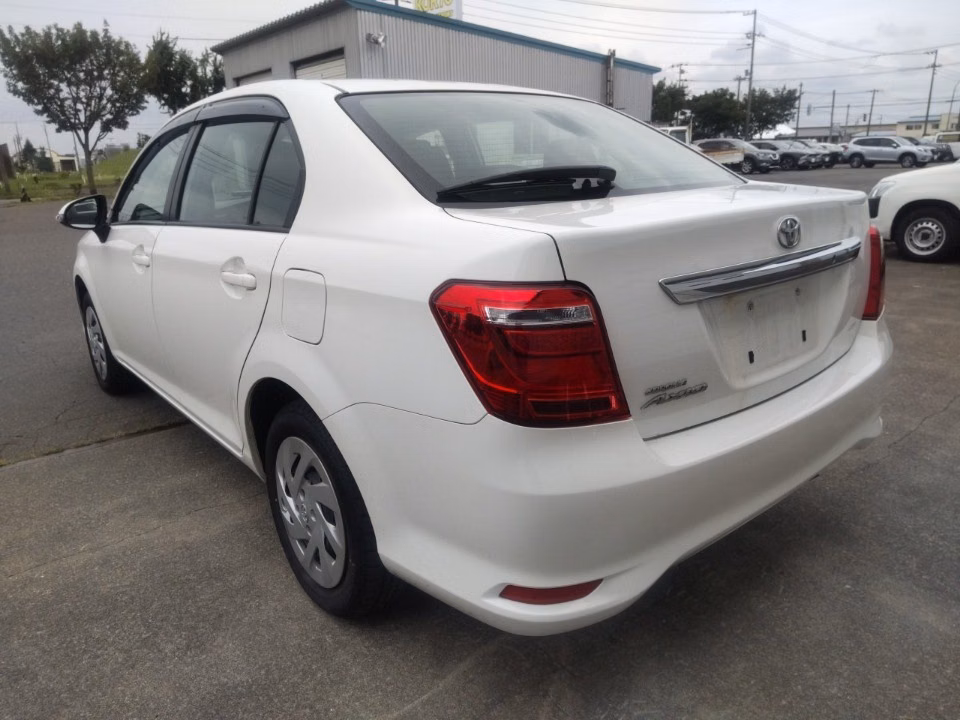 TOYOTA COROLLA AXIO