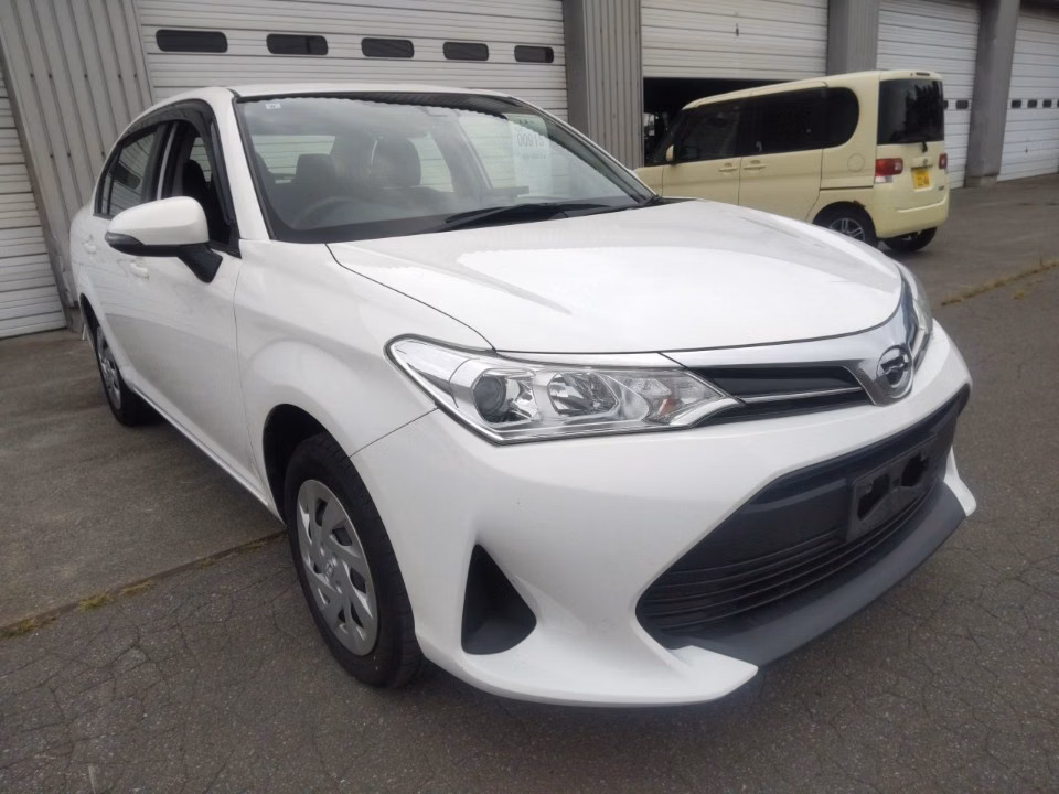 TOYOTA COROLLA AXIO