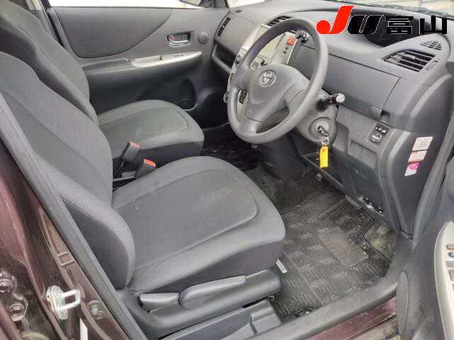 TOYOTA RACTIS