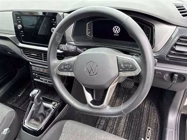 VOLKSWAGEN T-CROSS