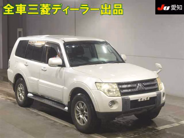 MITSUBISHI PAJERO