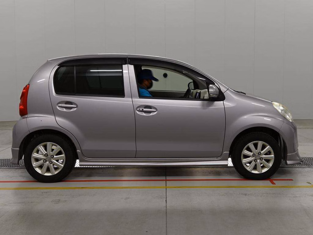 DAIHATSU BOON