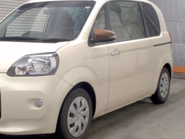 TOYOTA PORTE
