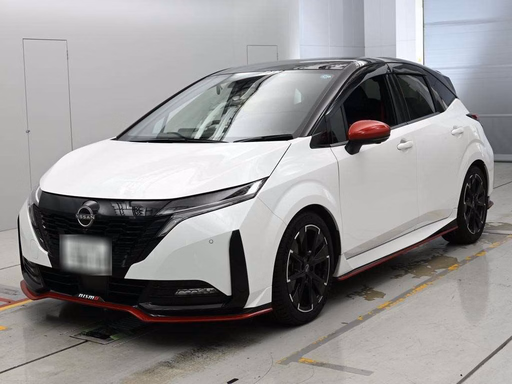 Nissan Aura