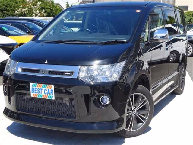 Mitsubishi Delica D:5