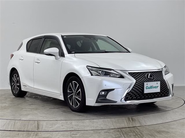 LEXUS CT200H