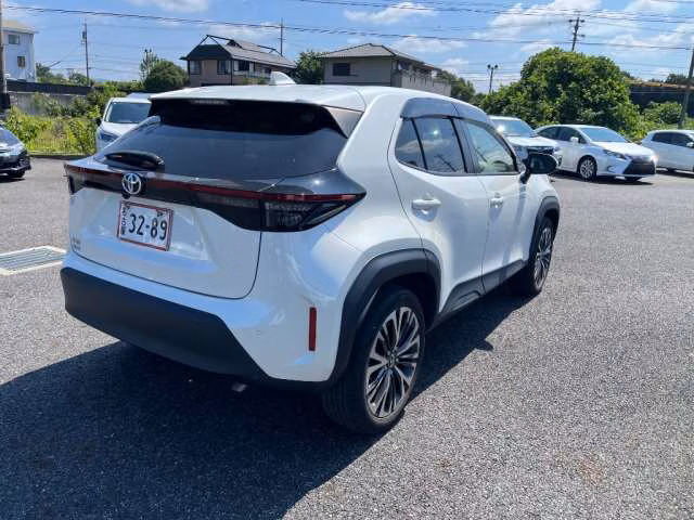 TOYOTA YARIS CROSS