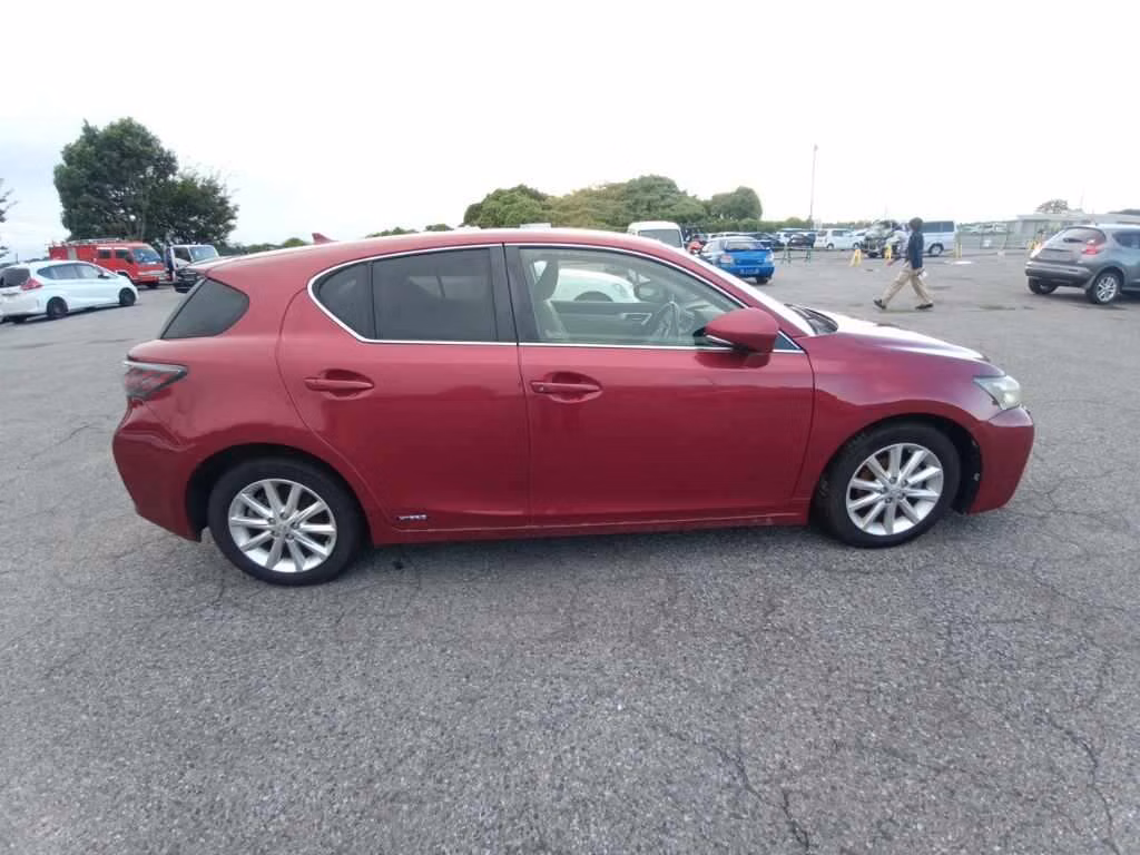 LEXUS CT200H