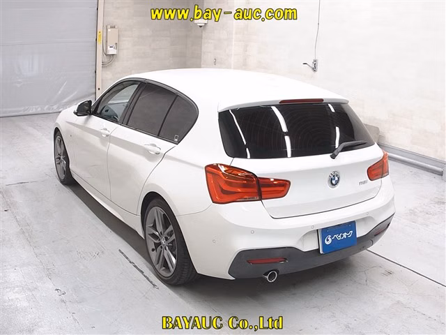 BMW 1-SERIES