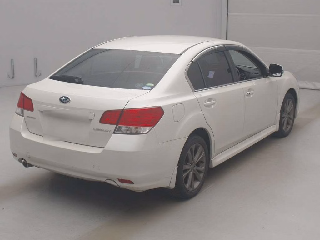 SUBARU LEGACY B4