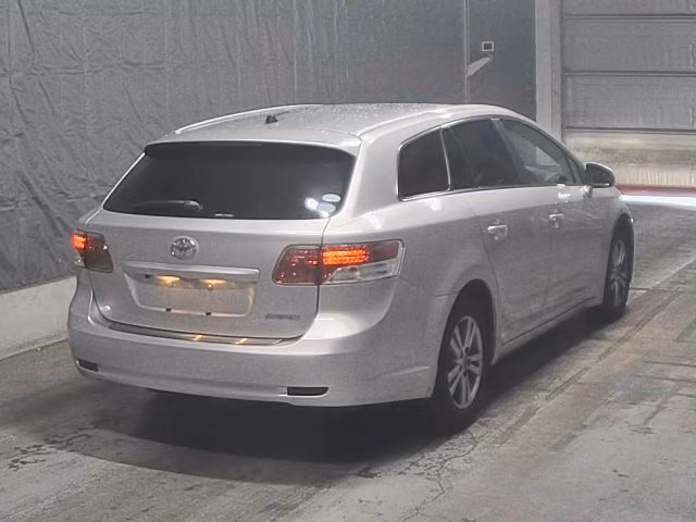 TOYOTA AVENSIS