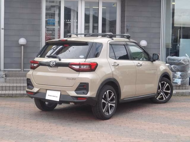 DAIHATSU ROCKY