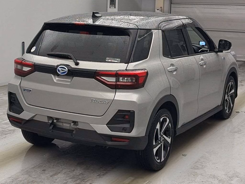 DAIHATSU ROCKY