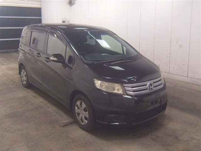 HONDA FREED SPIKE