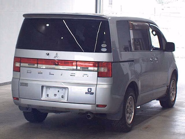 MITSUBISHI DELICA D:5