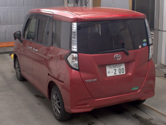 TOYOTA TANK