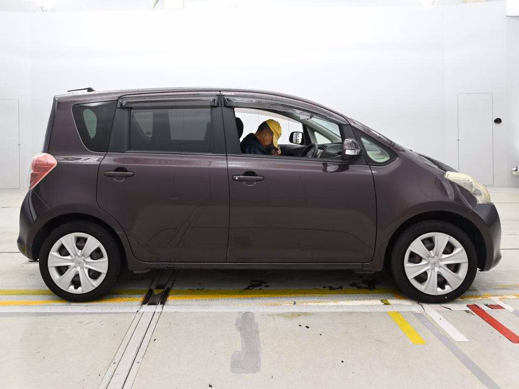 TOYOTA RACTIS