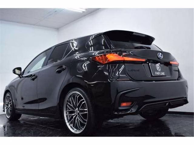 LEXUS CT200H