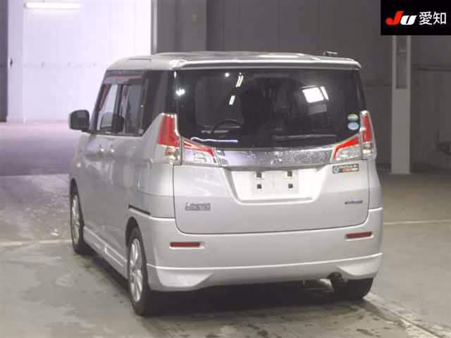 MITSUBISHI DELICA D:2