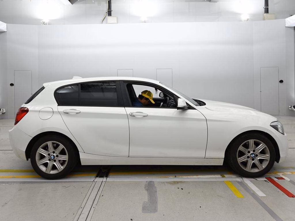 BMW 1-SERIES