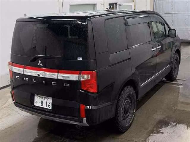 MITSUBISHI DELICA D:5