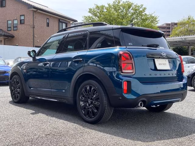 MINI CROSSOVER